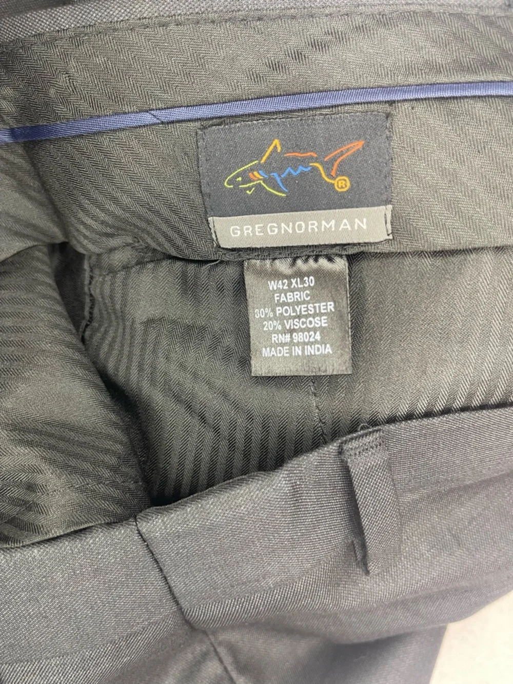 Greg Norman Shark Men’s Gray Dress Pants W42 L30 Flat Front